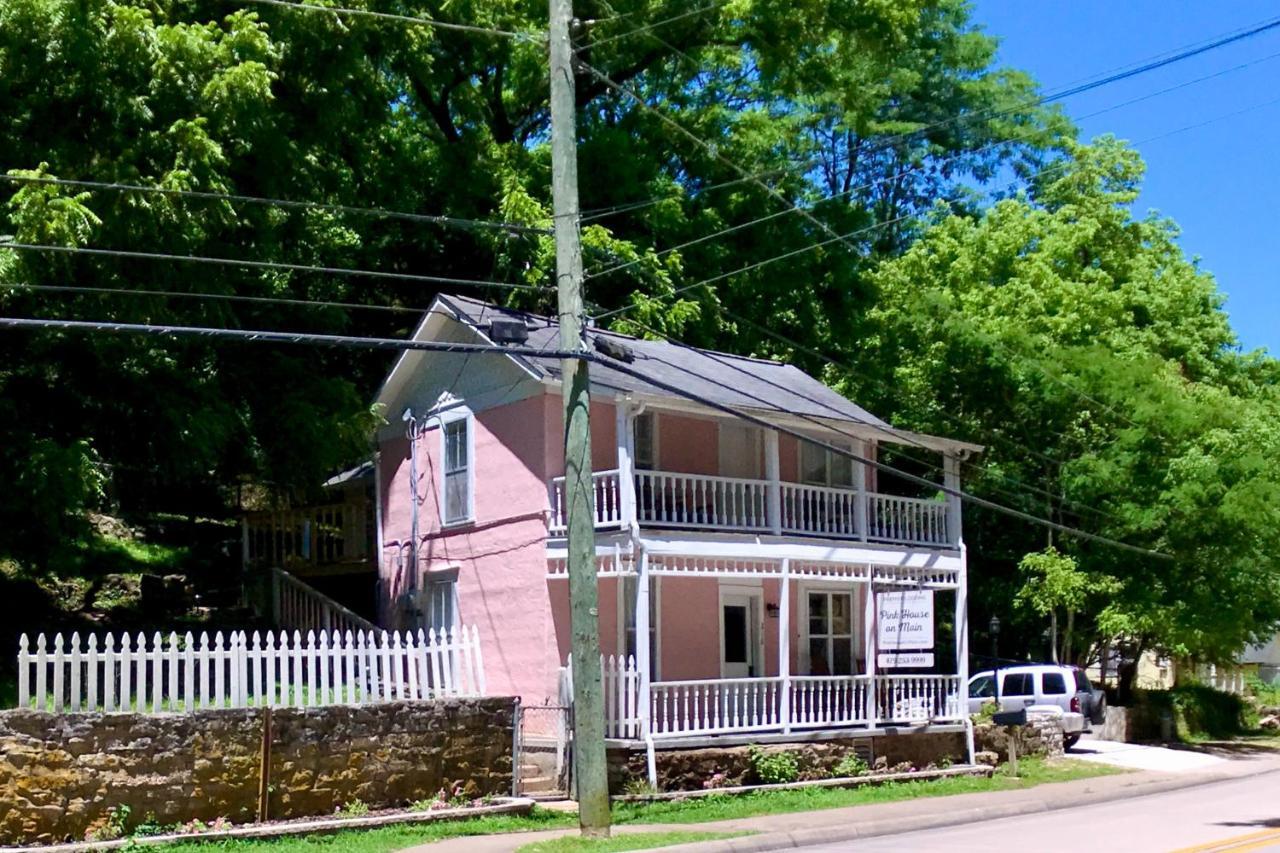 The Pink House On Main - Lower Eureka Springs Kültér fotó